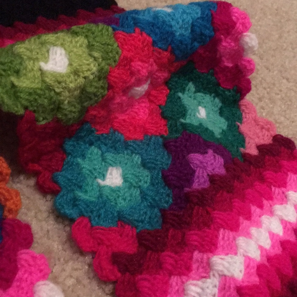 Handmade scarf - Picture 5 of 8